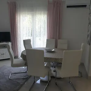 Mare Apartment